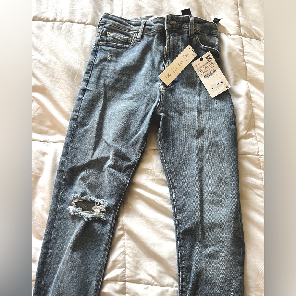 Zara Never Worn High Wasted Jeans